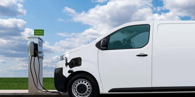 eLCV w Arval Service Lease